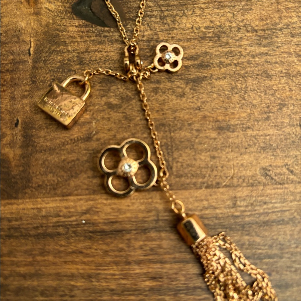 Vintage Henri Bendel Tassel, Padlock, Clovers Charm Necklace, Rose GoldTone, 38” - Picture 4 of 6